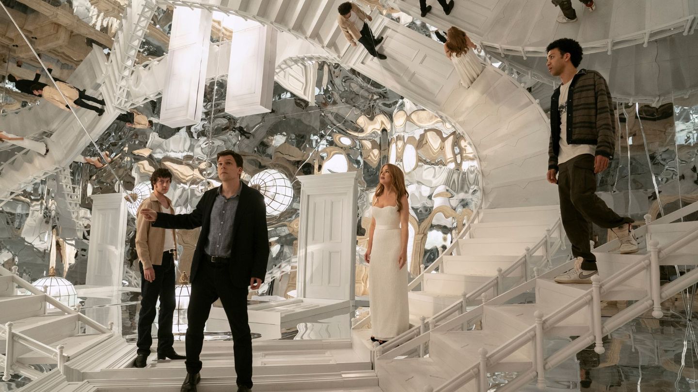 Now You See Me: Now You Don't