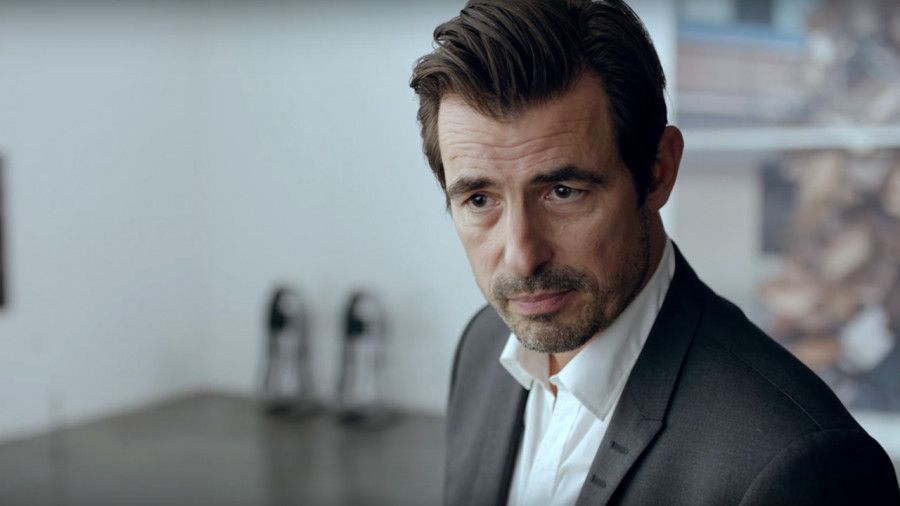 Claes Bang