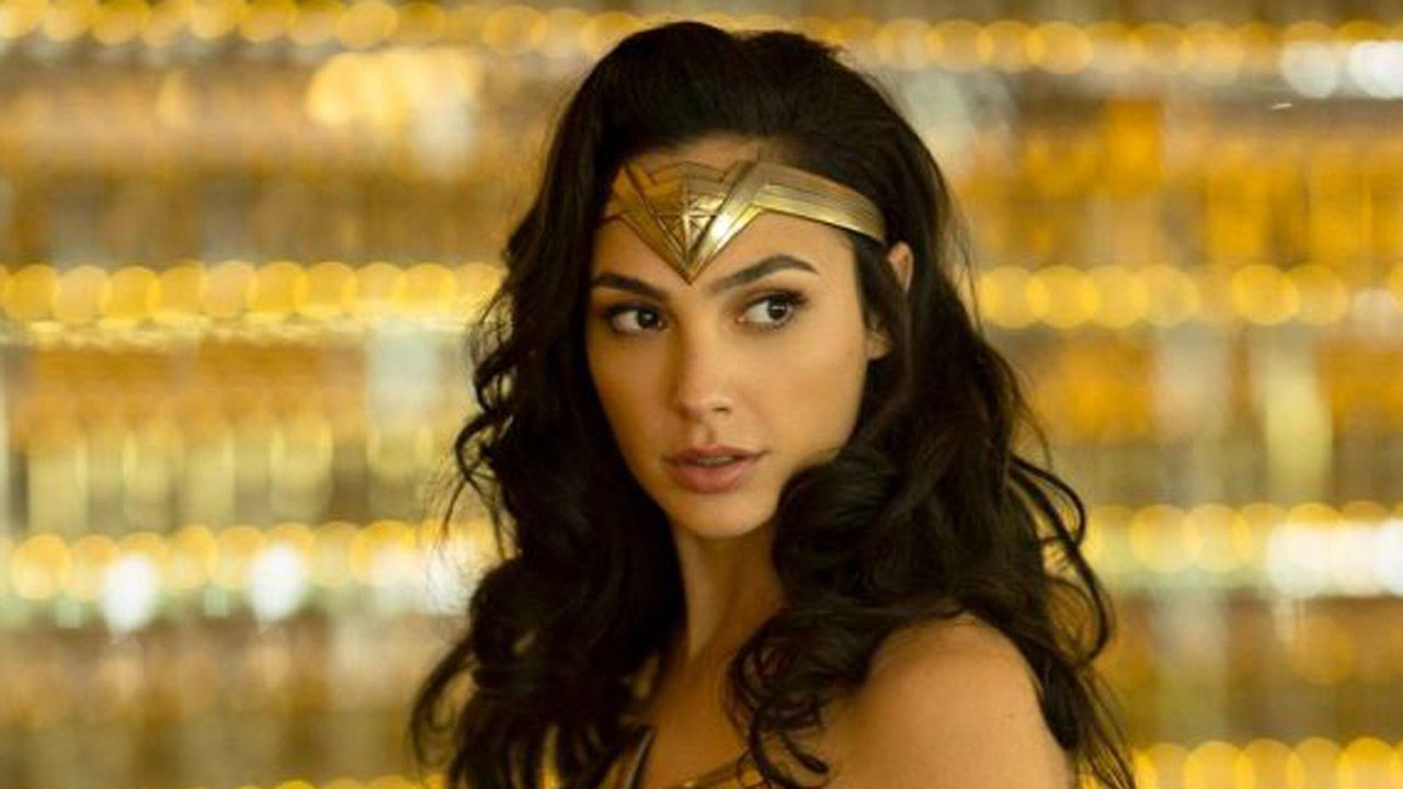 wonderwoman1984-firstlook-newarmor-700x875.jpg