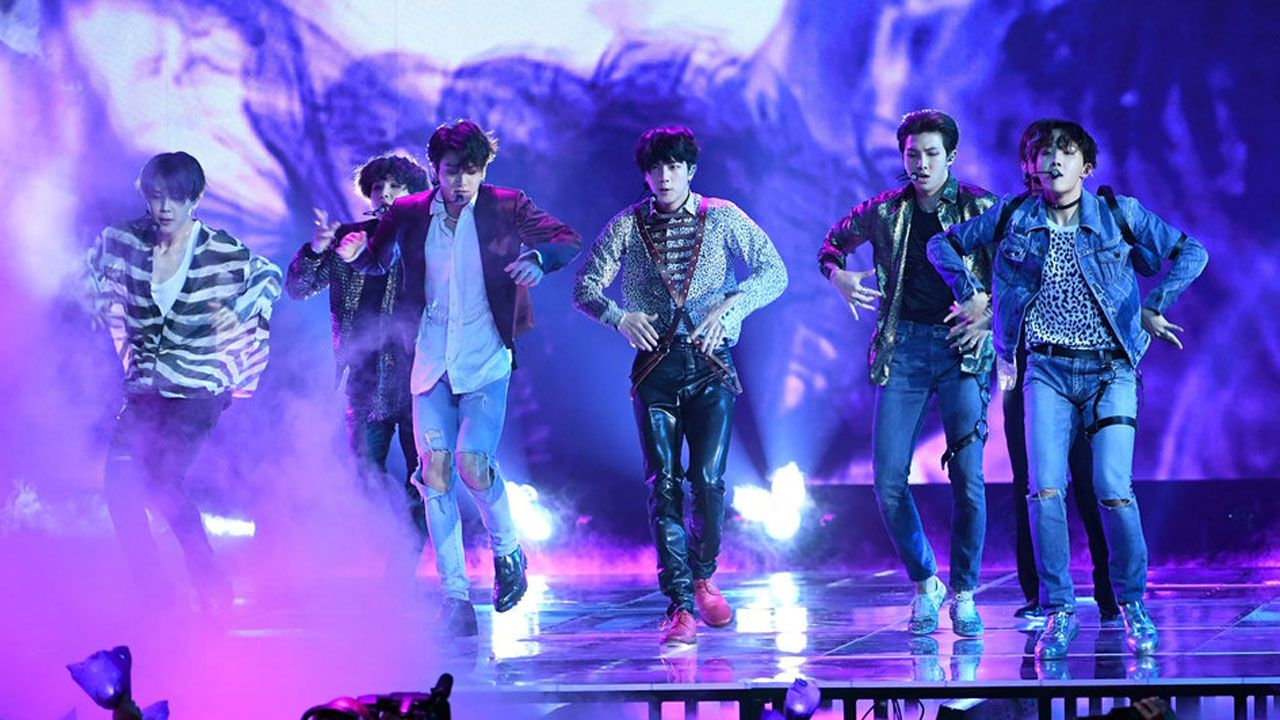 burn-the-stage-the-movie.jpg