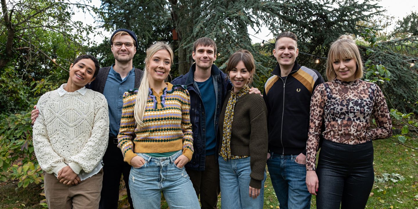 Stærkt hold af unge komedie-talenter er klar til den første spillefilm fra Jesper og Julie