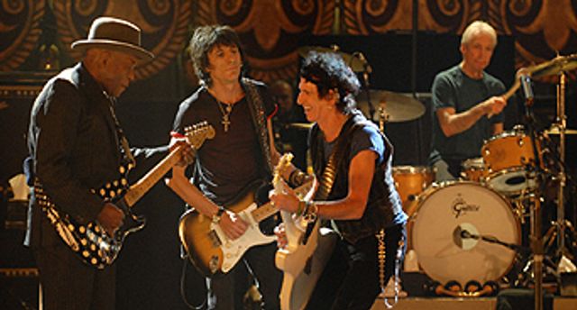 scene-shine-a-light_1.jpg