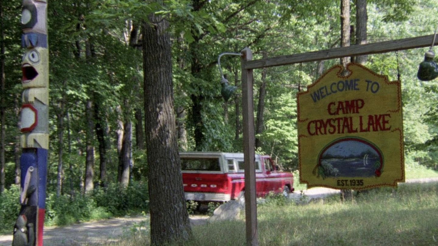 "Velkommen til Camp Crystal Lake"