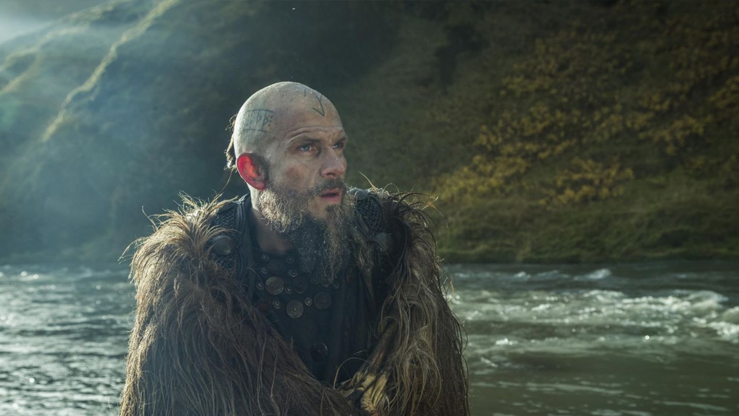 Gustaf Skarsgaard Vikings