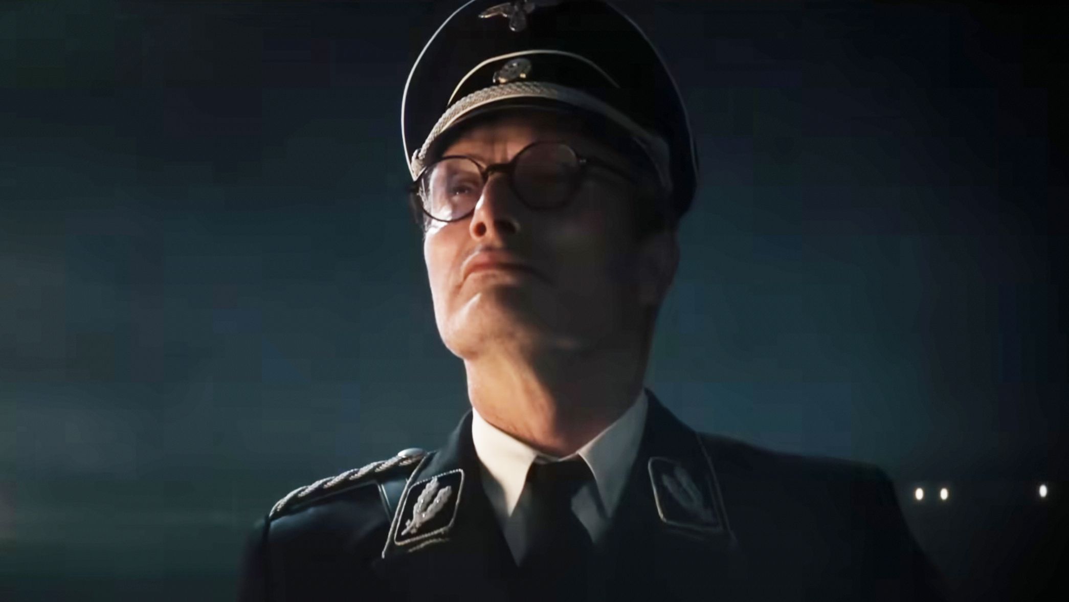 Mads Mikkelsen