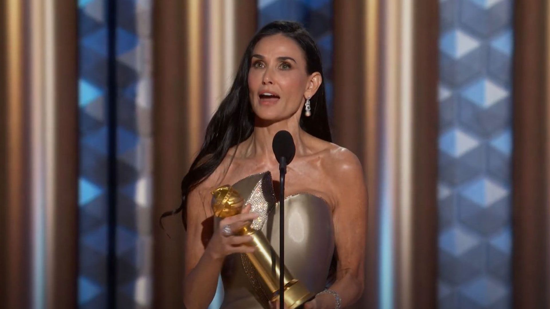 Demi Moore Golden Globes 2025