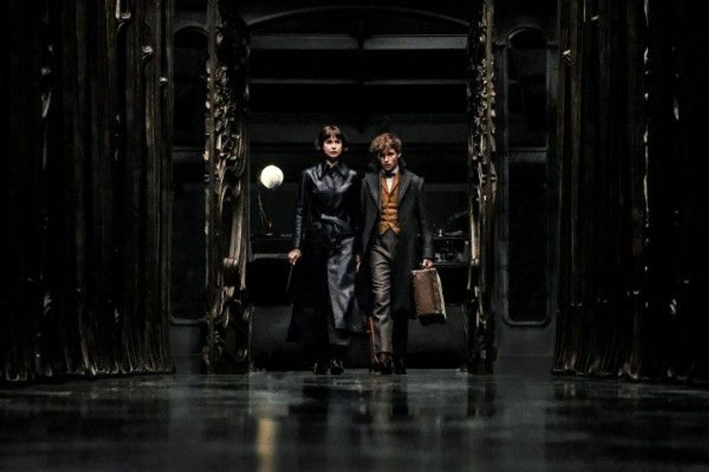 fantastic-beasts-the-crimes-of-grindelwald-eddie-redmayne-katherine-waterston