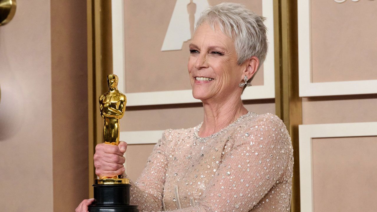 jamieleecurtis-oscar.jpg