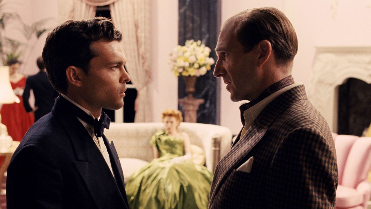 hail-caesar-alden-ehrenrich_0.jpg