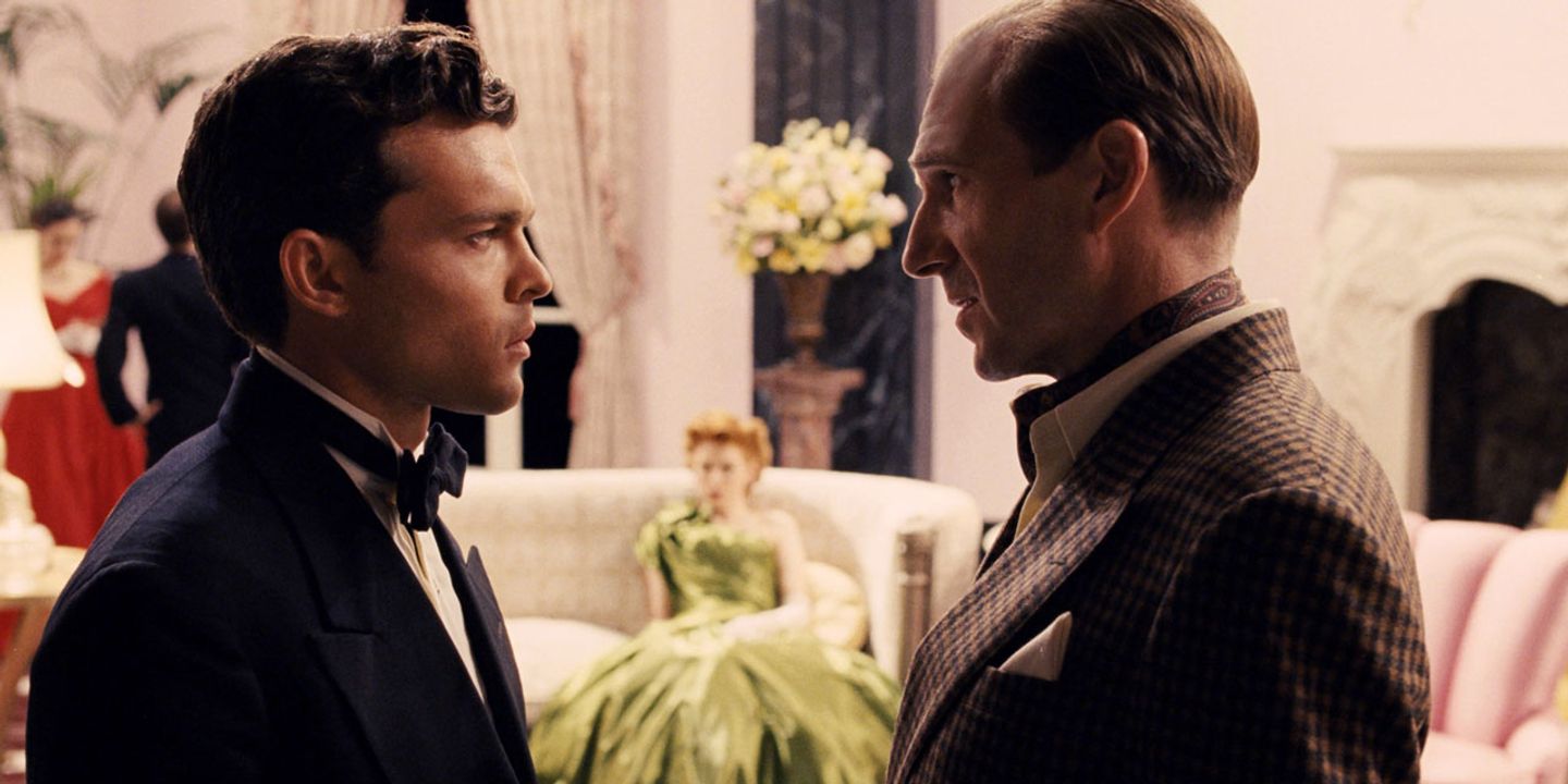 hail-caesar-alden-ehrenrich_0.jpg