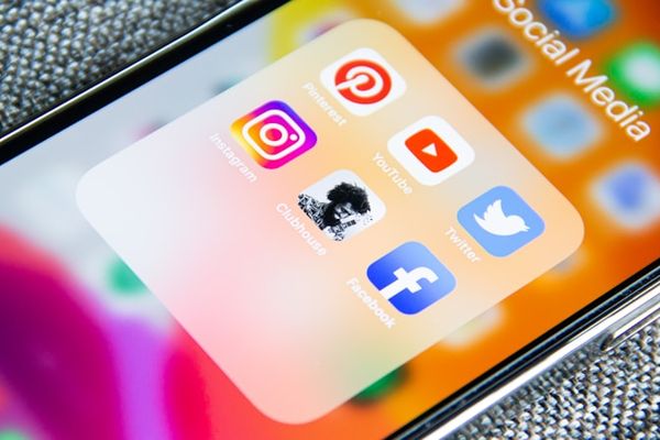ROAS vs ROI: Which Metric Should Drive Your Ad Strategy?