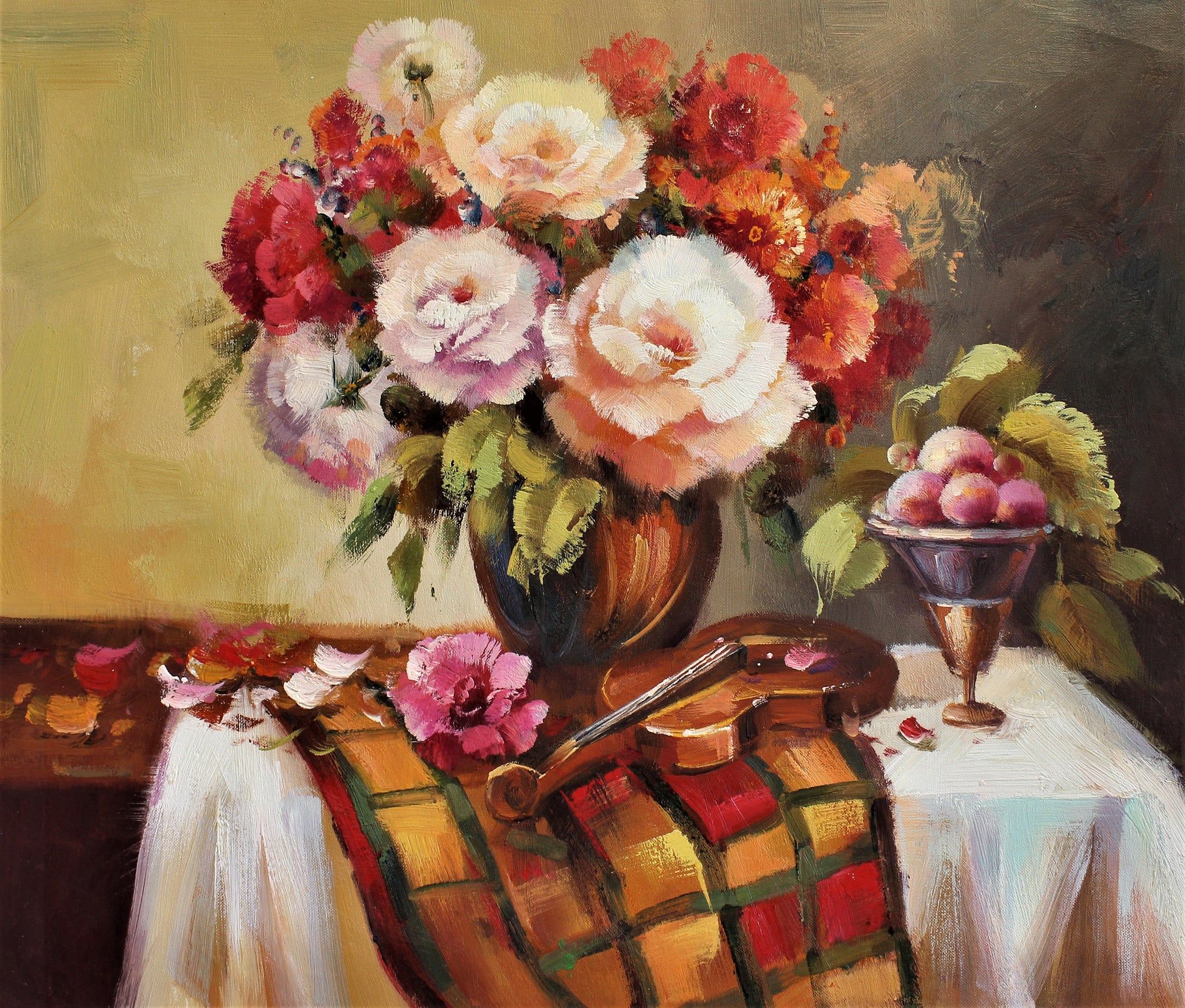 Nature morte d'un violon, de fleurs et de fruits