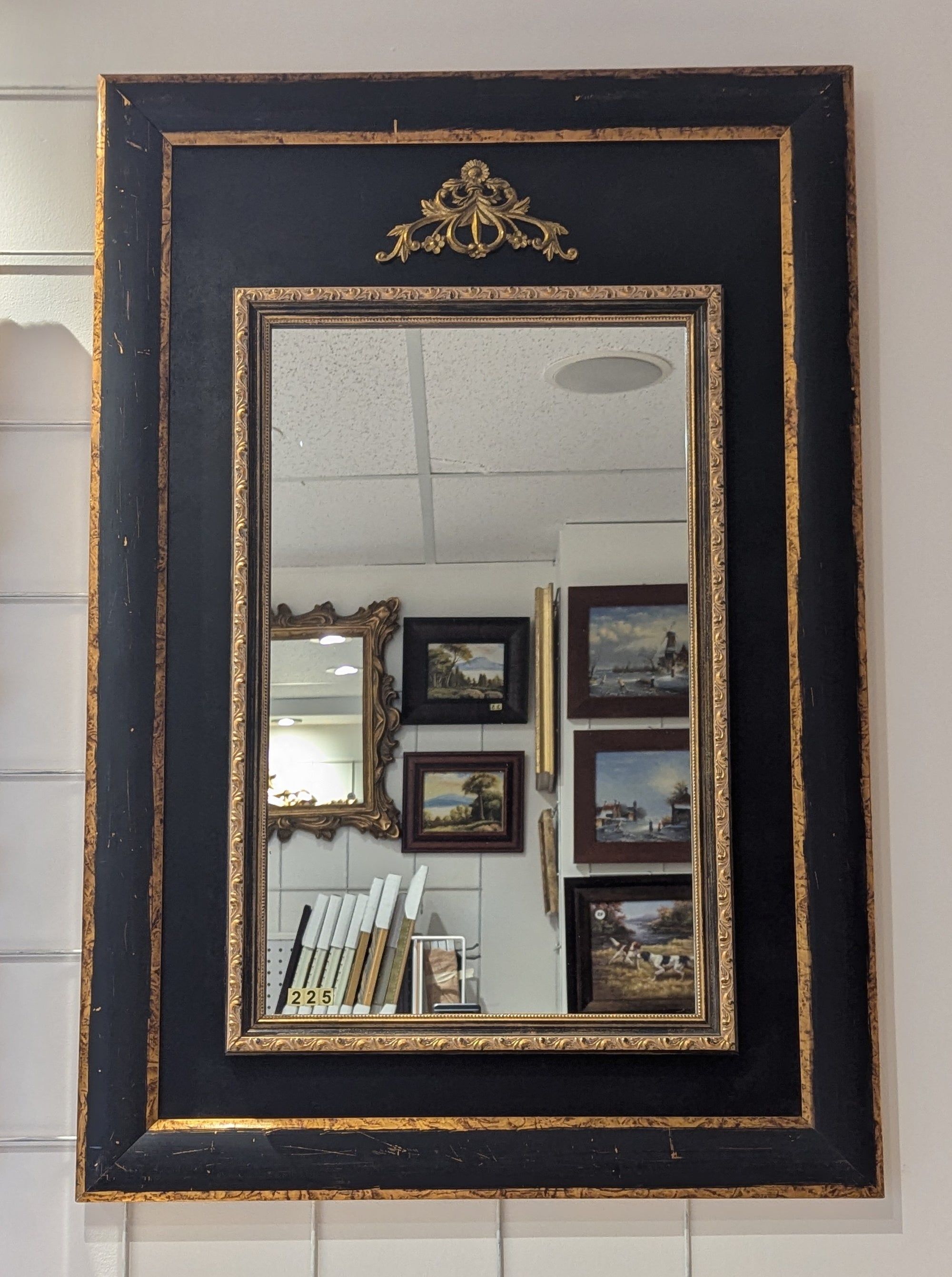 Miroir rectangulaire classique noir et or