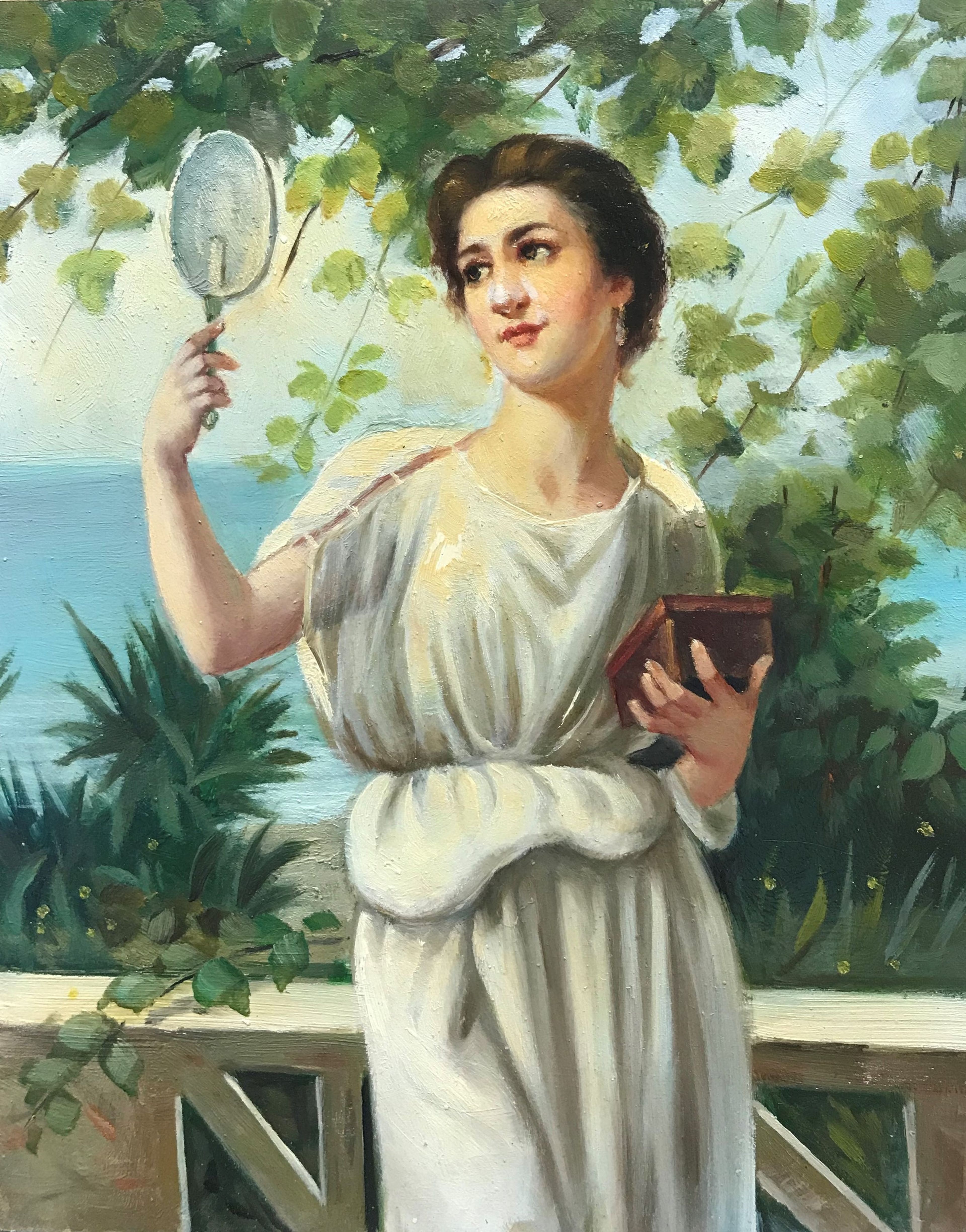 Femme se regardant dans un miroir