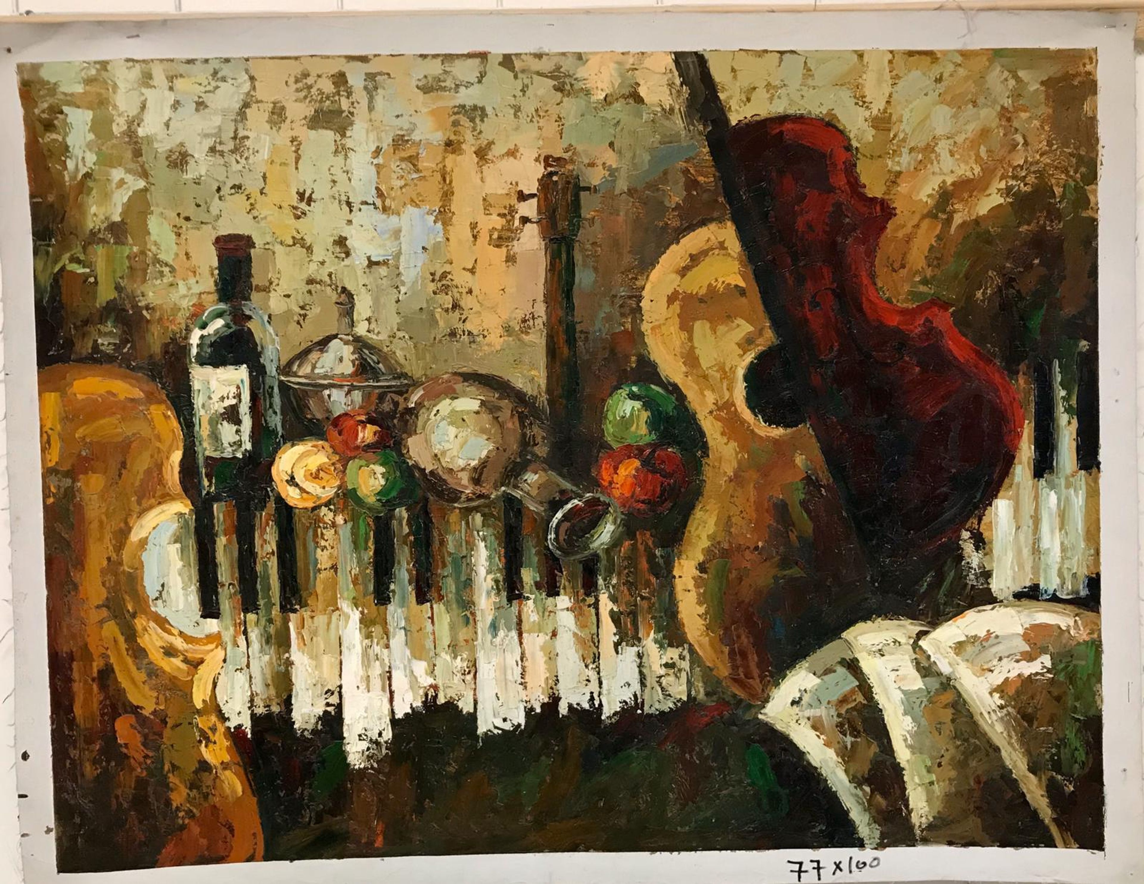 Instruments de musique abstraits et nature morte