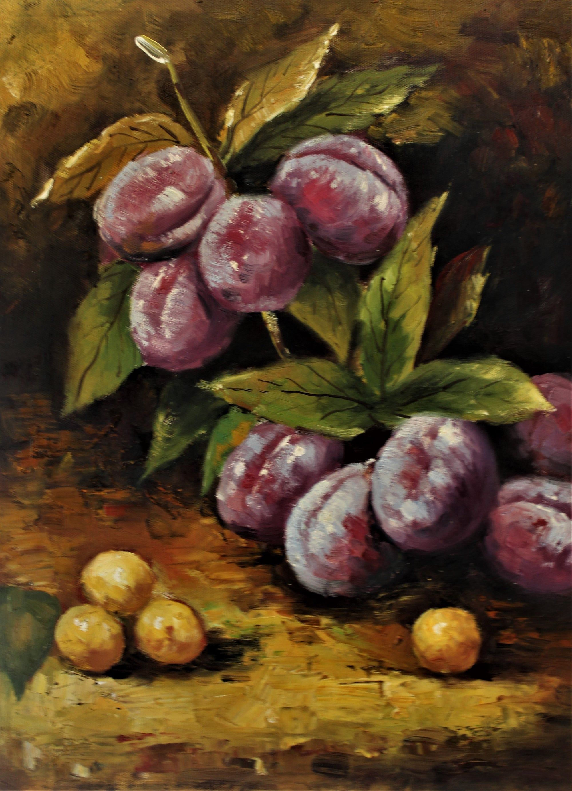Nature morte de prunes en croissance