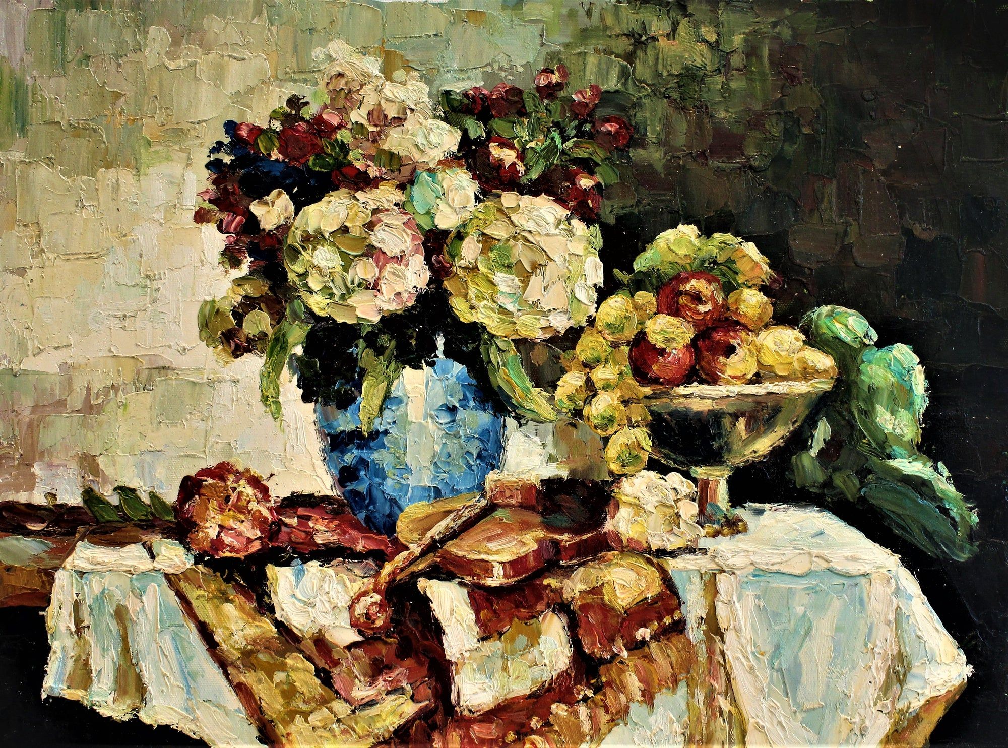 Nature morte de fleurs, de fruits et de violon