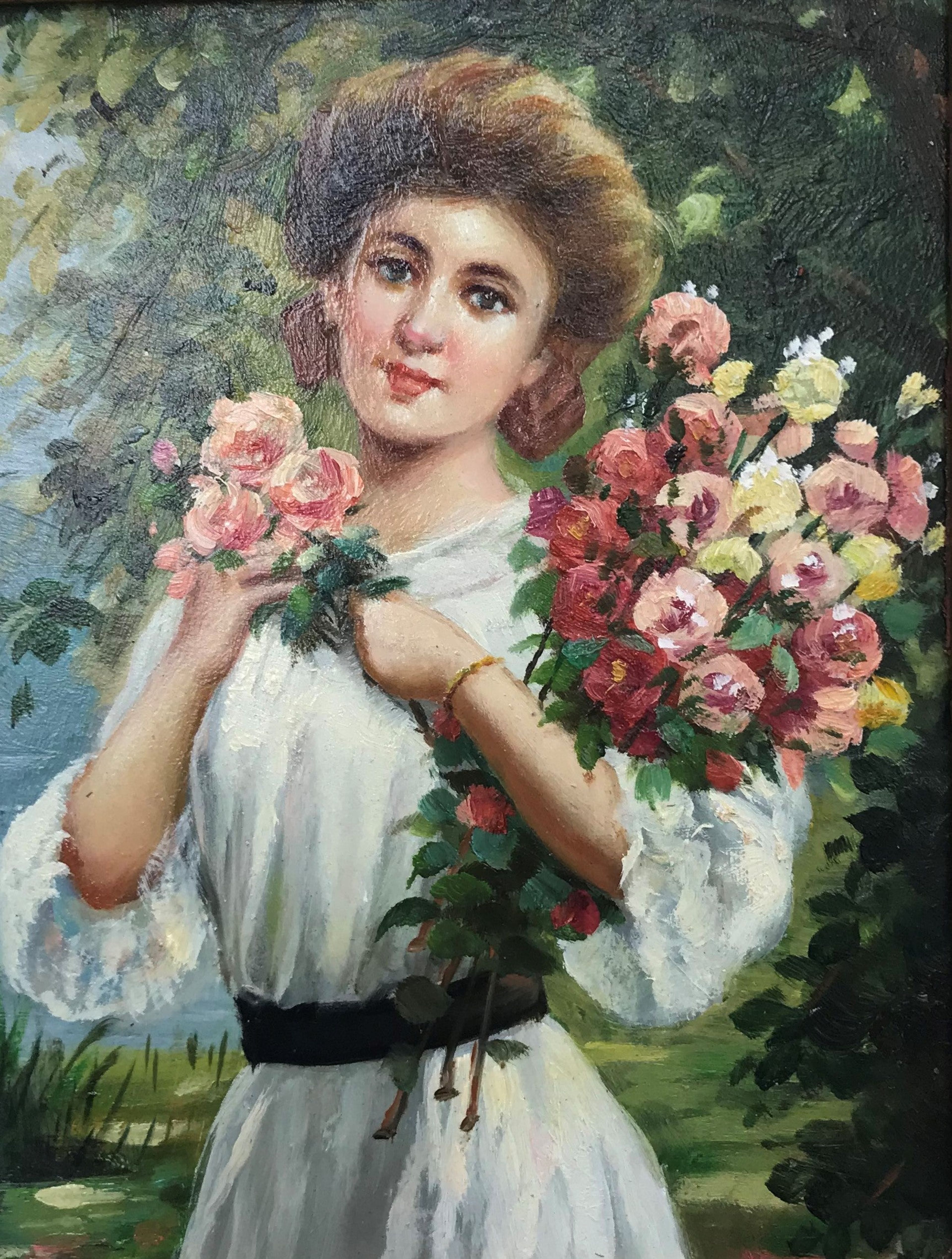 Femme avec un bouquet de fleurs