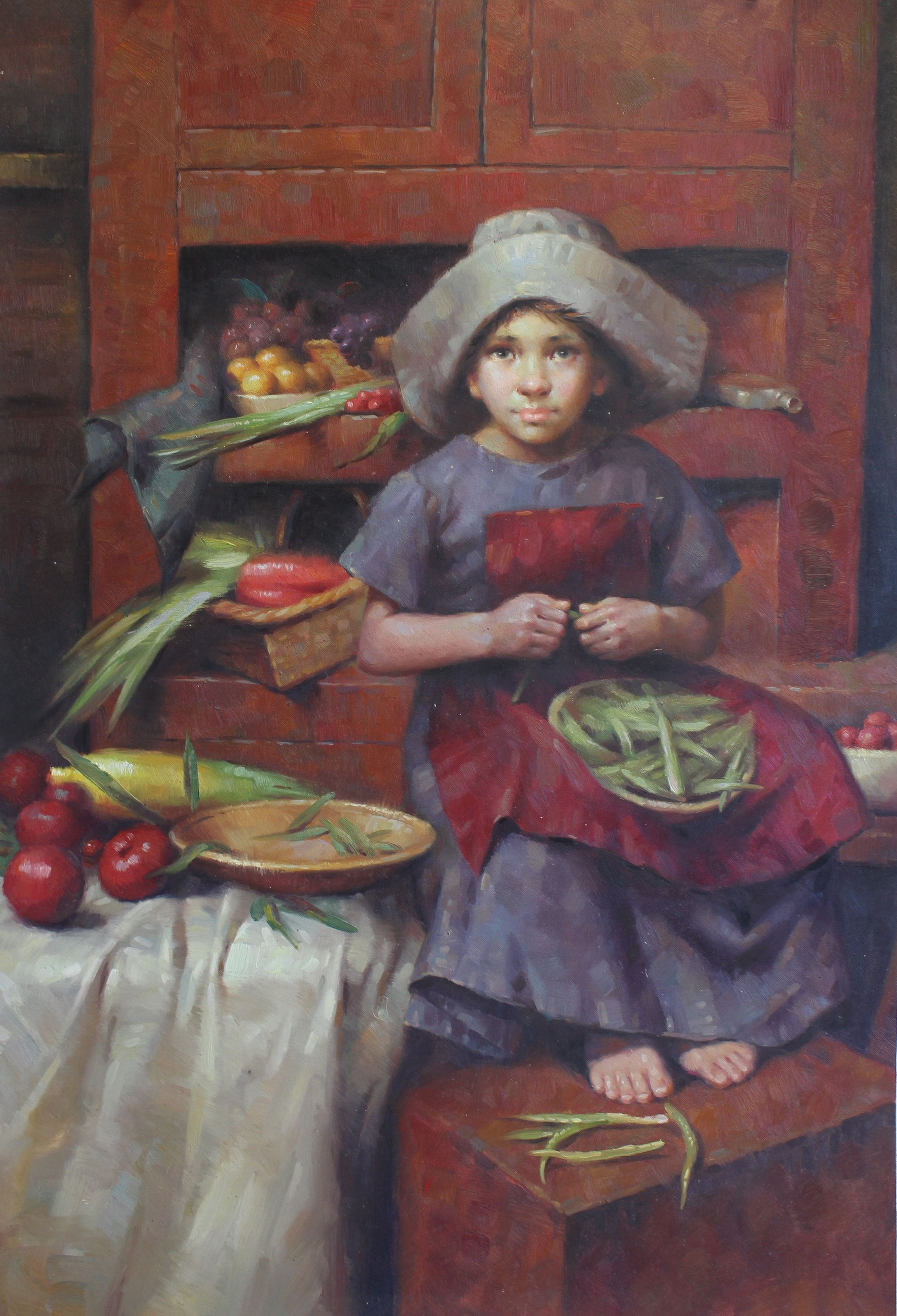 Jeune fille aidant dans la cuisine