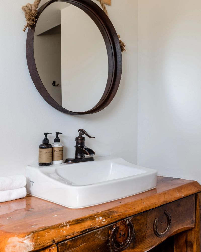 Bathroom for Classic Queen rooms