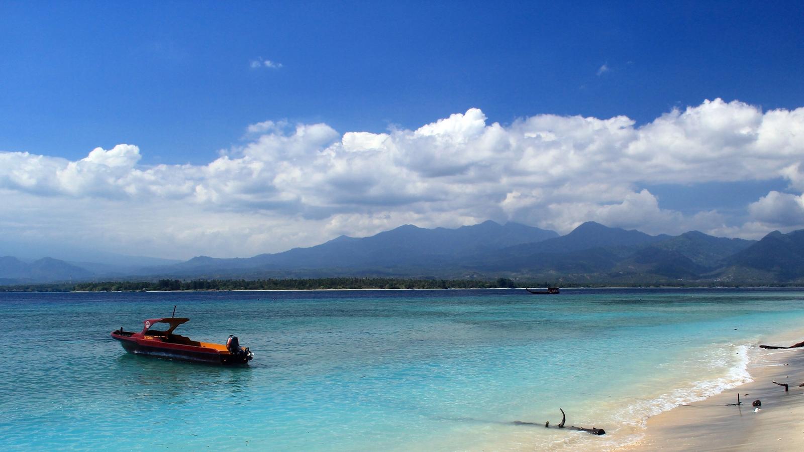 7 Days Solo in Lombok and the Gili Islands: Kuta, Gili Air and Gili Trawangan — Gili Air Eastern coast looking at Lombok