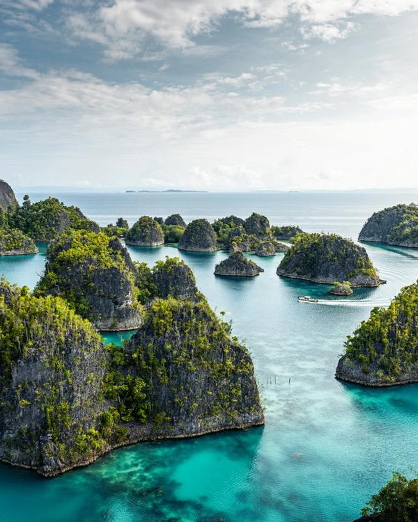 Ultimate Indonesia journey — Bali, Java volcanoes, Komodo, Lombok, Sumatra and Raja Ampat