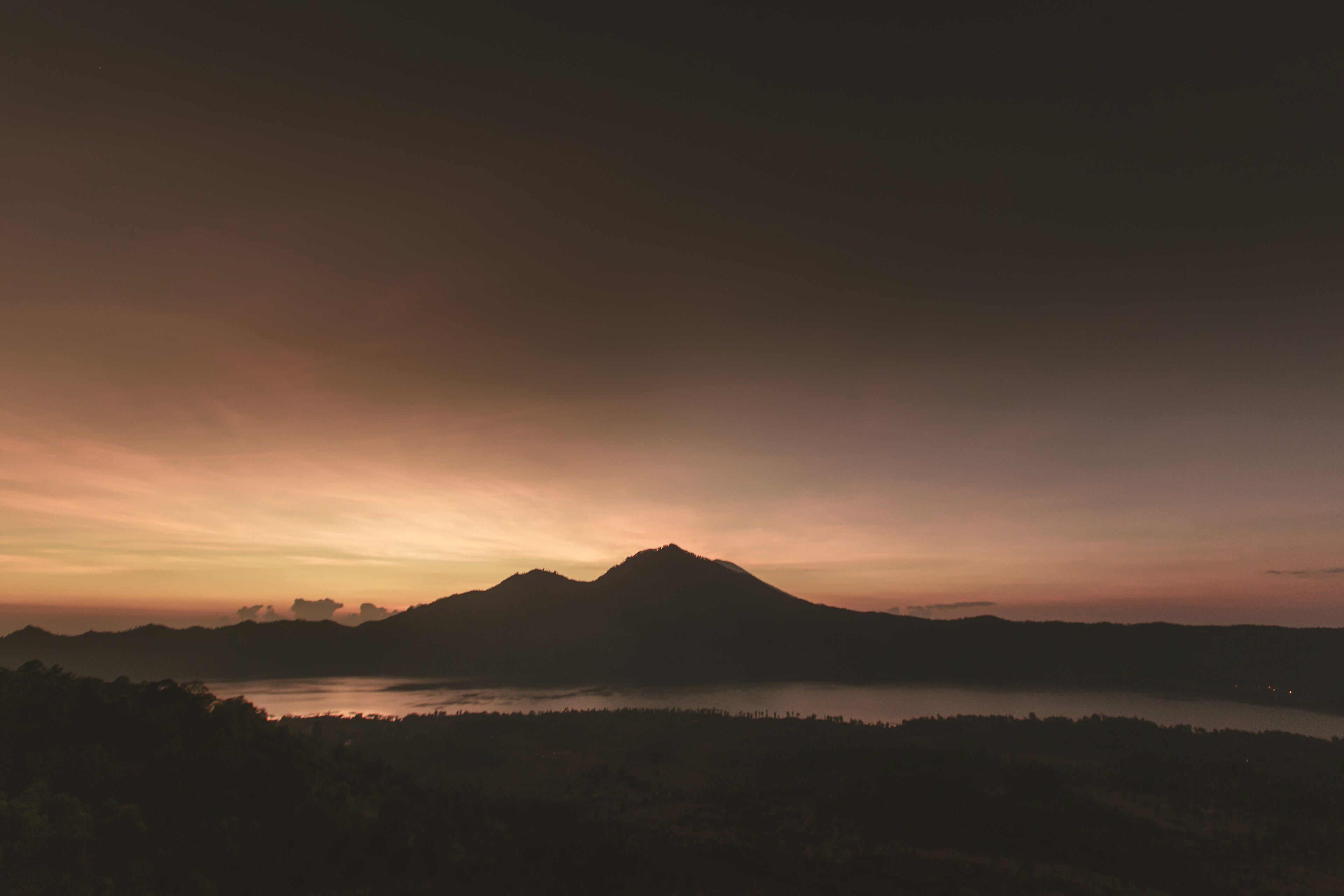 6 Days in Balis Volcanoes and Highlands: Sidemen, Batur and Munduk — Mount Agung Sunrise (Unsplash)
