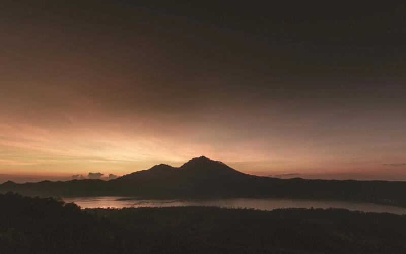 6 Days in Balis Volcanoes and Highlands: Sidemen, Batur and Munduk — Mount Agung Sunrise (Unsplash)