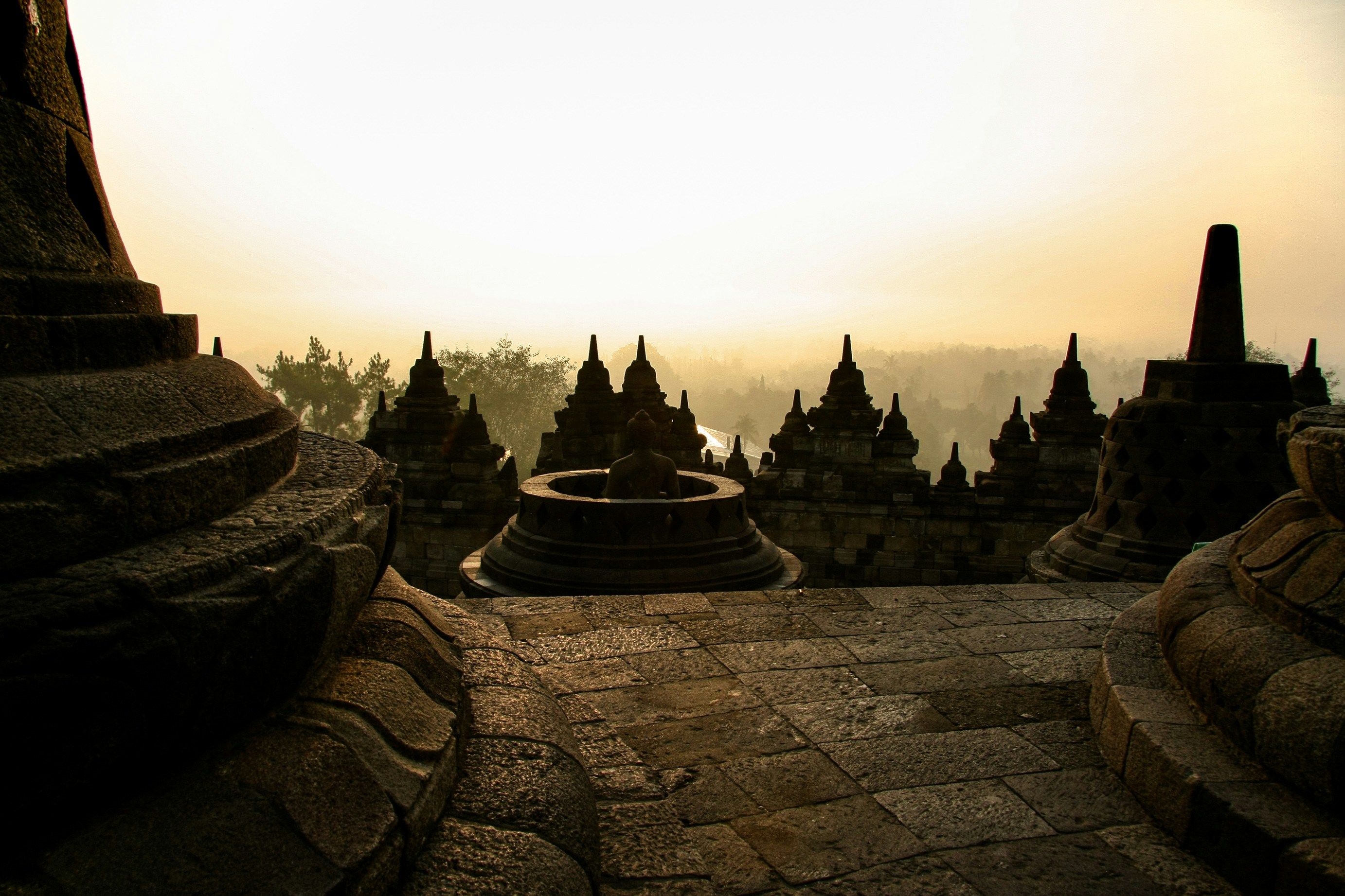 Indonesia highlights — Bali rice terraces, Java volcanoes and Komodo islands