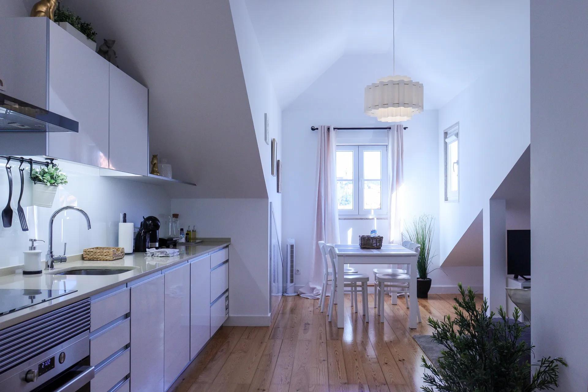 Santana 4 — Top Floor Penthouse - Photo 4