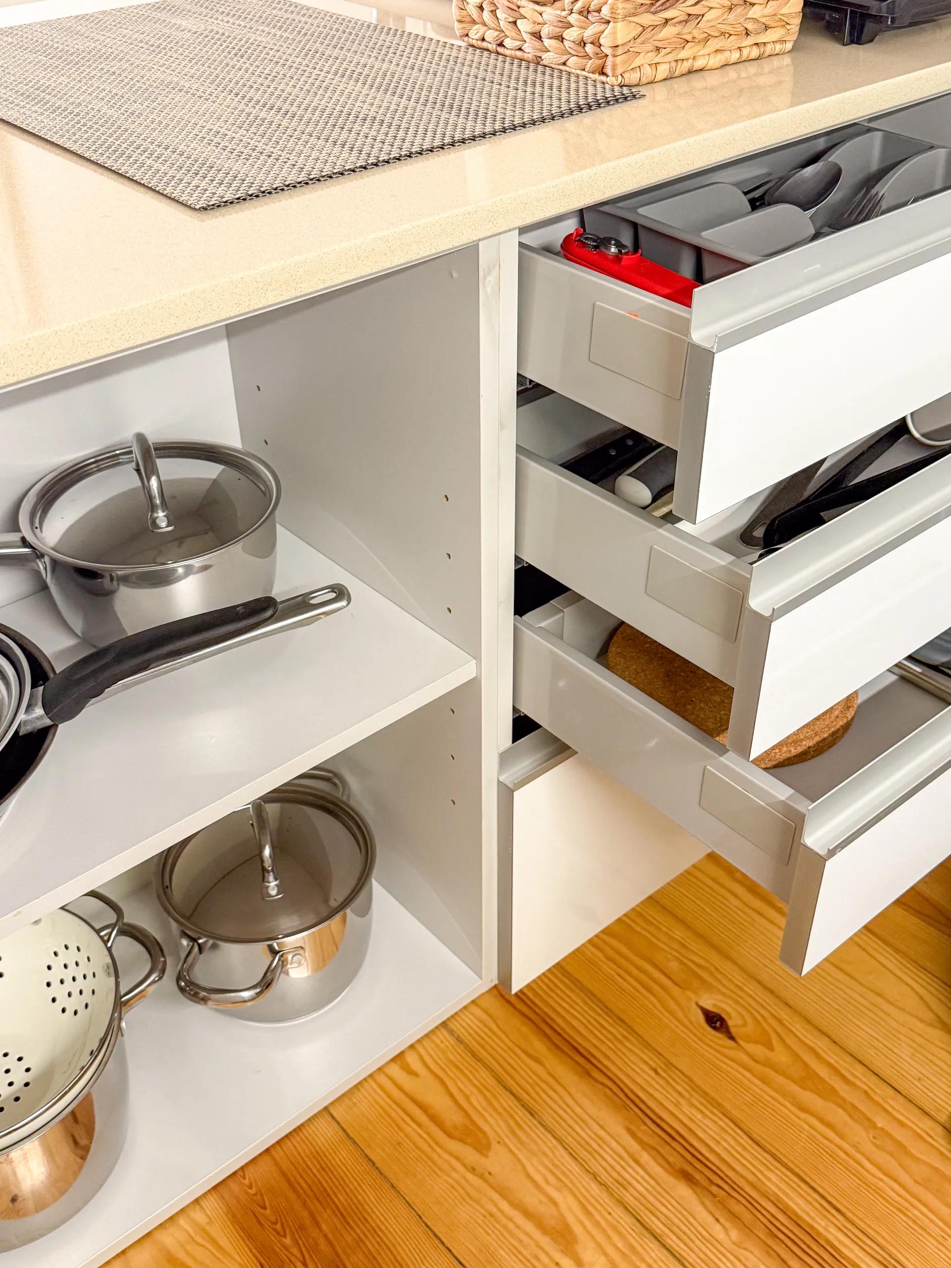 Santana 1 — Designer Apartment - Photo 16