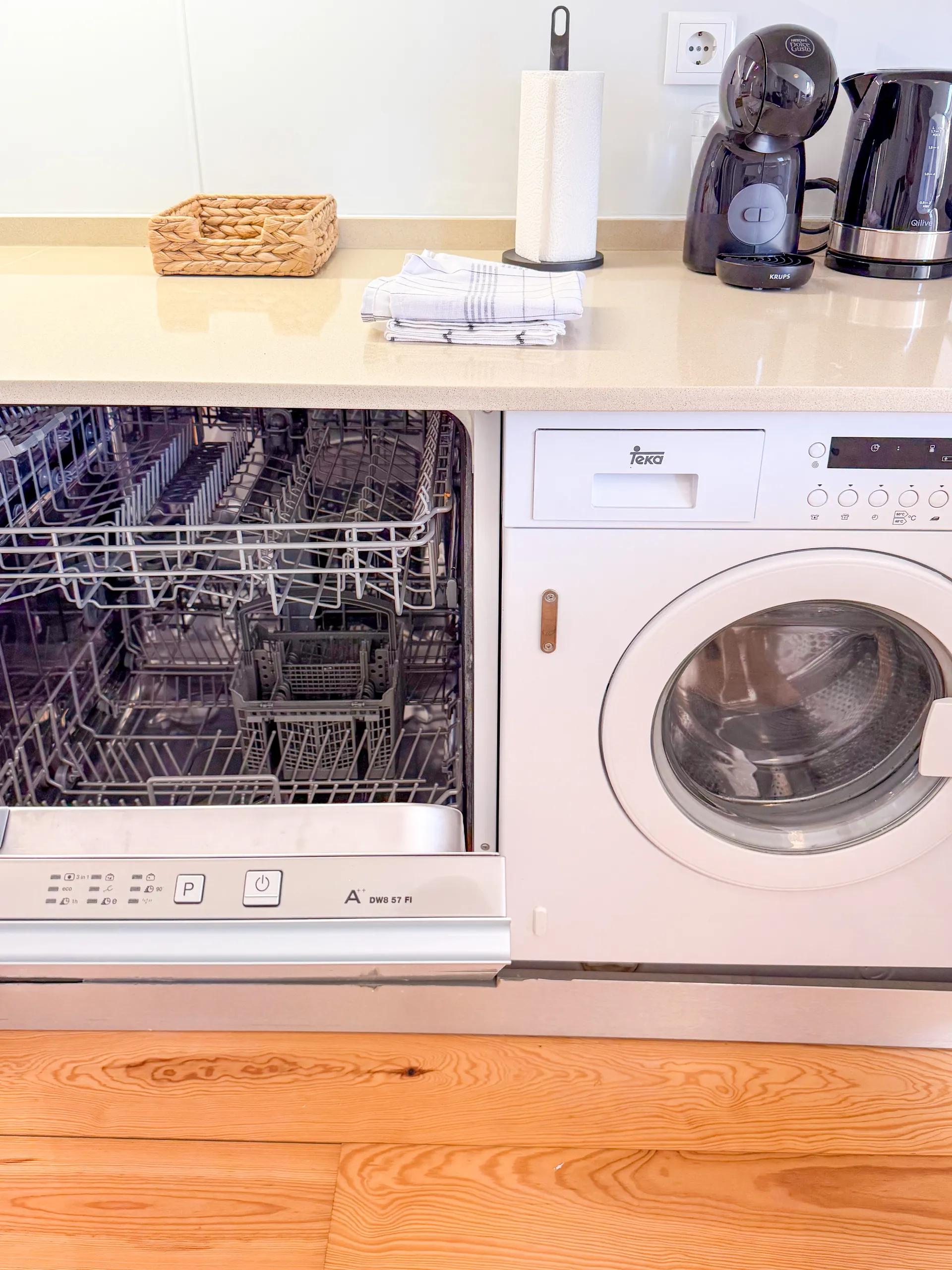 Santana 4 — Top Floor Penthouse - Photo 25