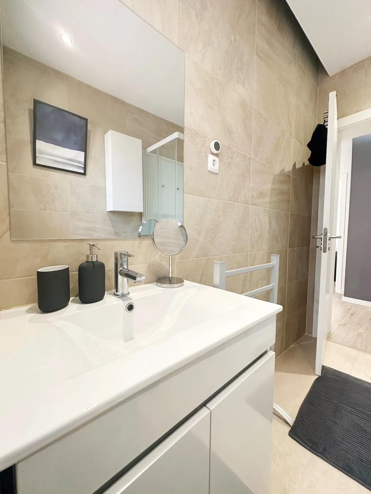 Lisbon Charm — Serene City Escape - Photo 17