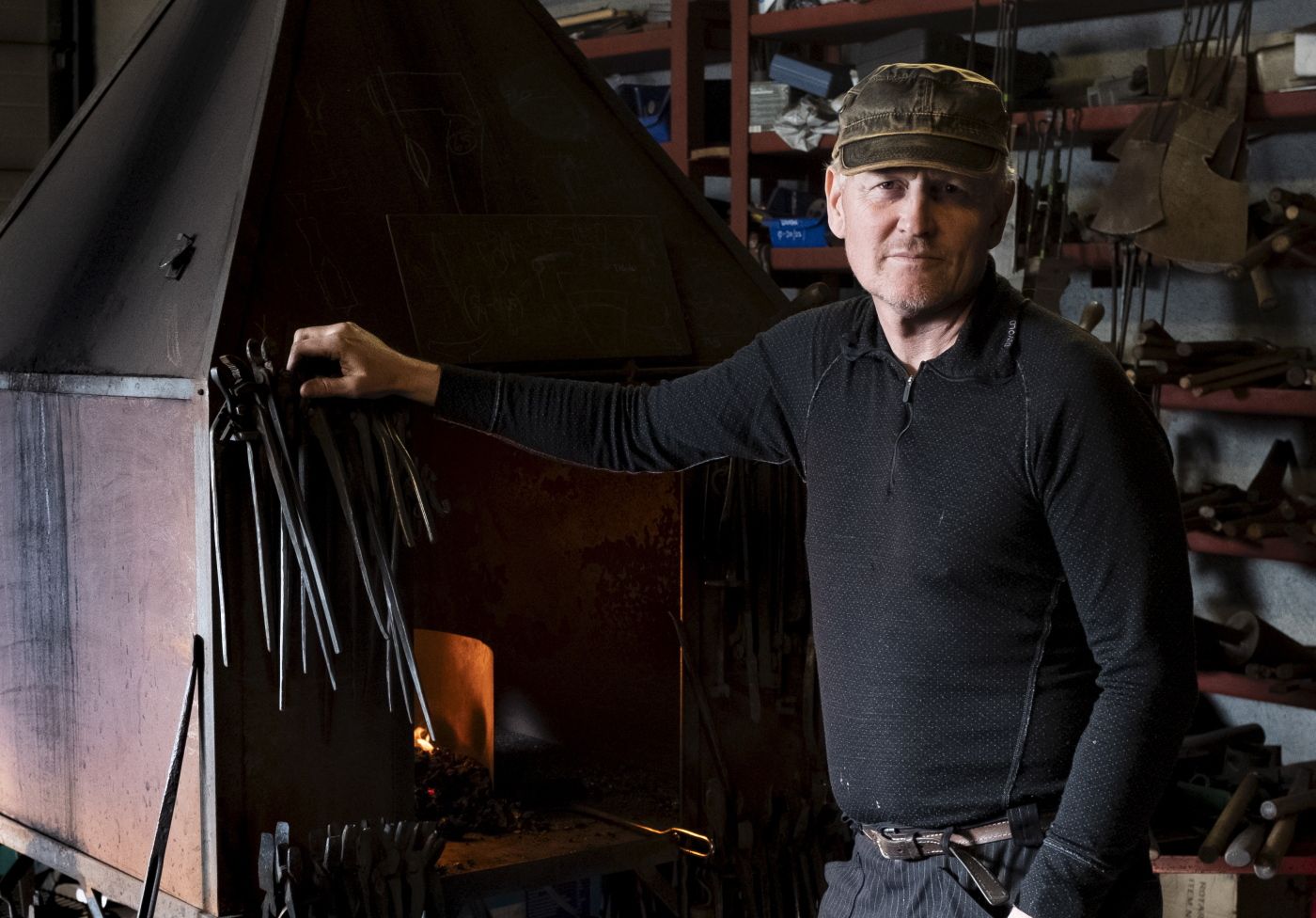 Livet, smed Terje Granås, i Arendal. 
  
 Foto: Tom Henning Bratlie