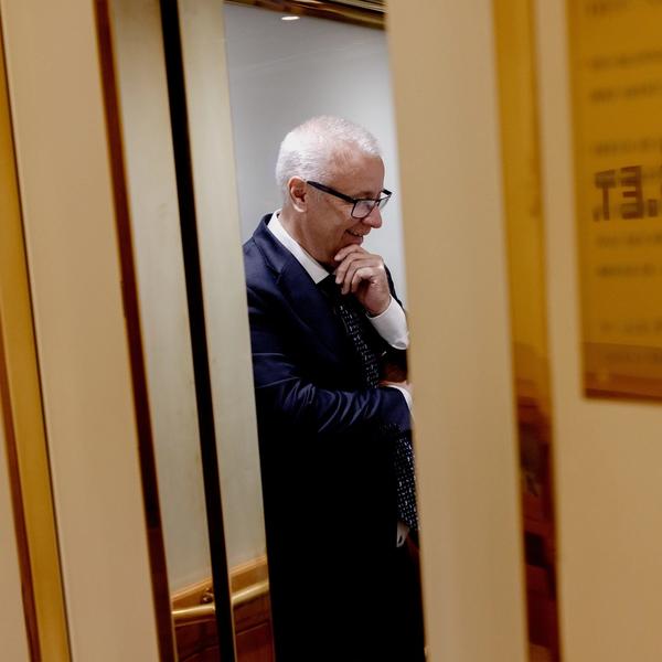 Før konge døydde, blei Ap og Frp einige på bakrommet