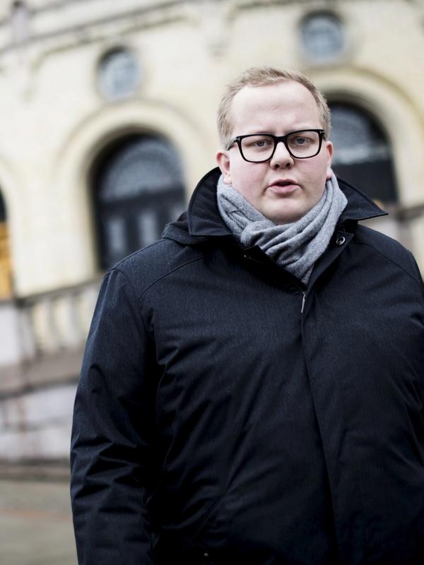 Stavanger gjev innbyggjarane gratis buss. SV vil gje skuleelevane gratis mat òg.
