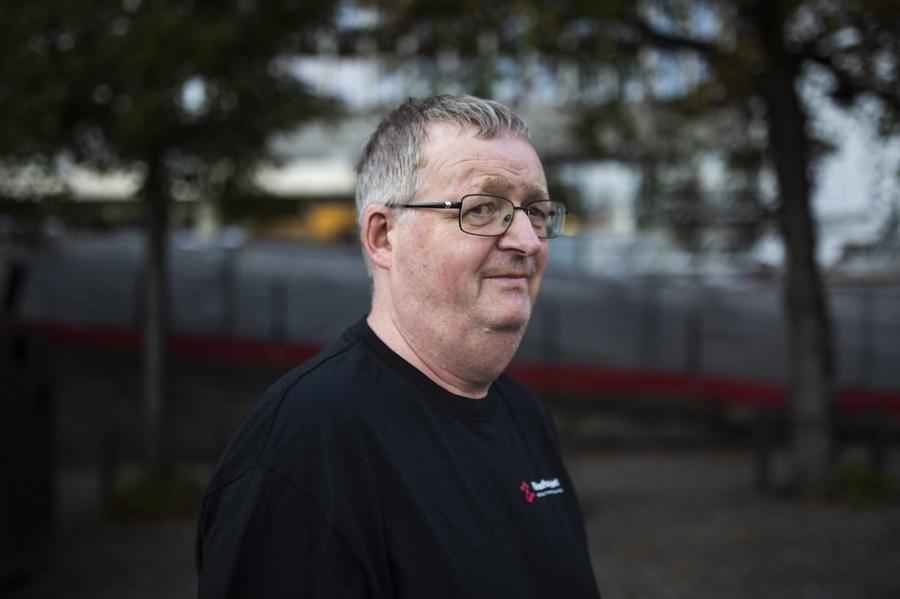 Fagbevegelsen mener de selvstendige Bring-budene ikke skal måtte søke på sine egne jobber.