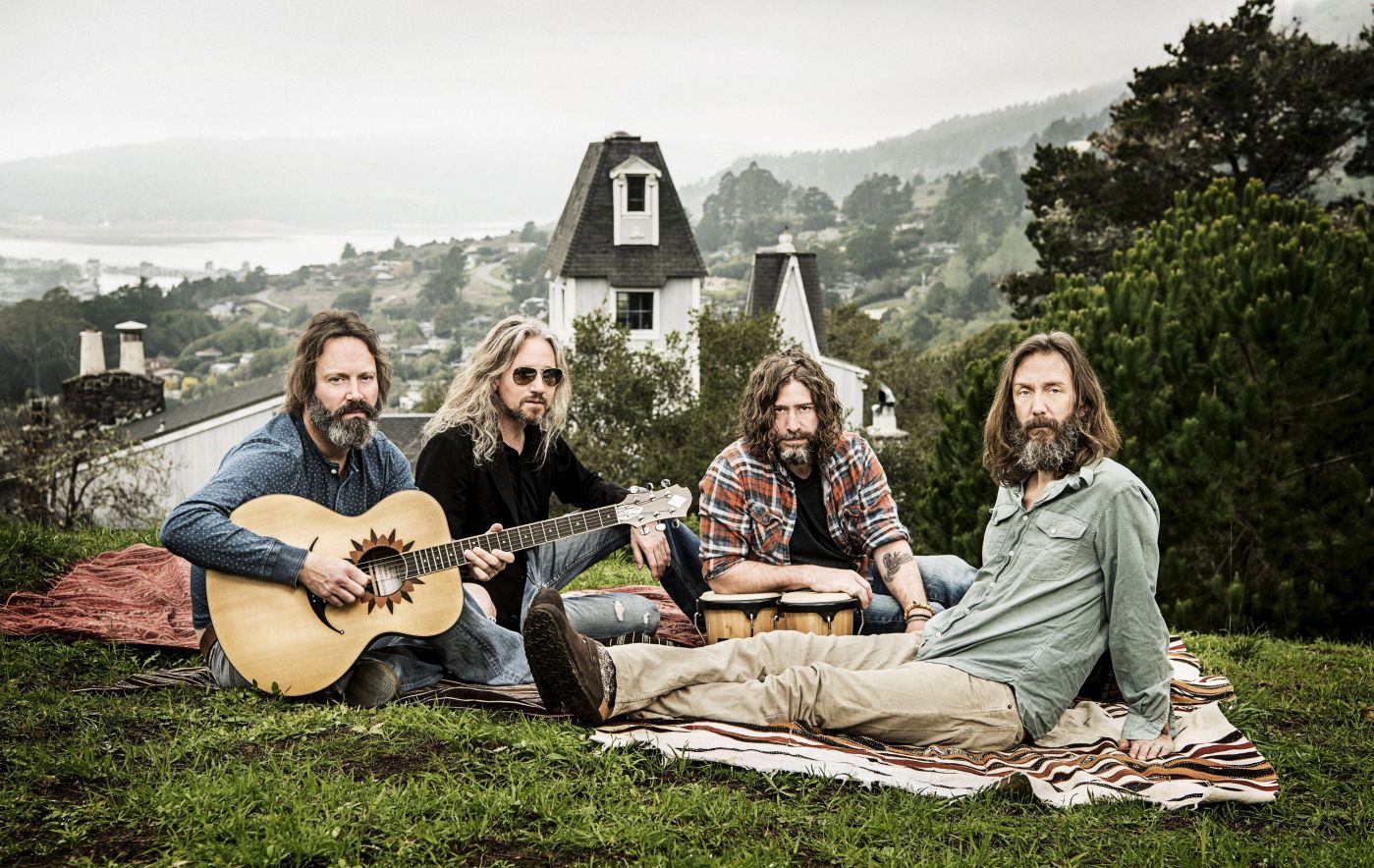 Their summer. Крис Робинсон. The Black Crowes Крис Робинсон. The Chris Robinson Brotherhood. Chris Robinson Blizzard.