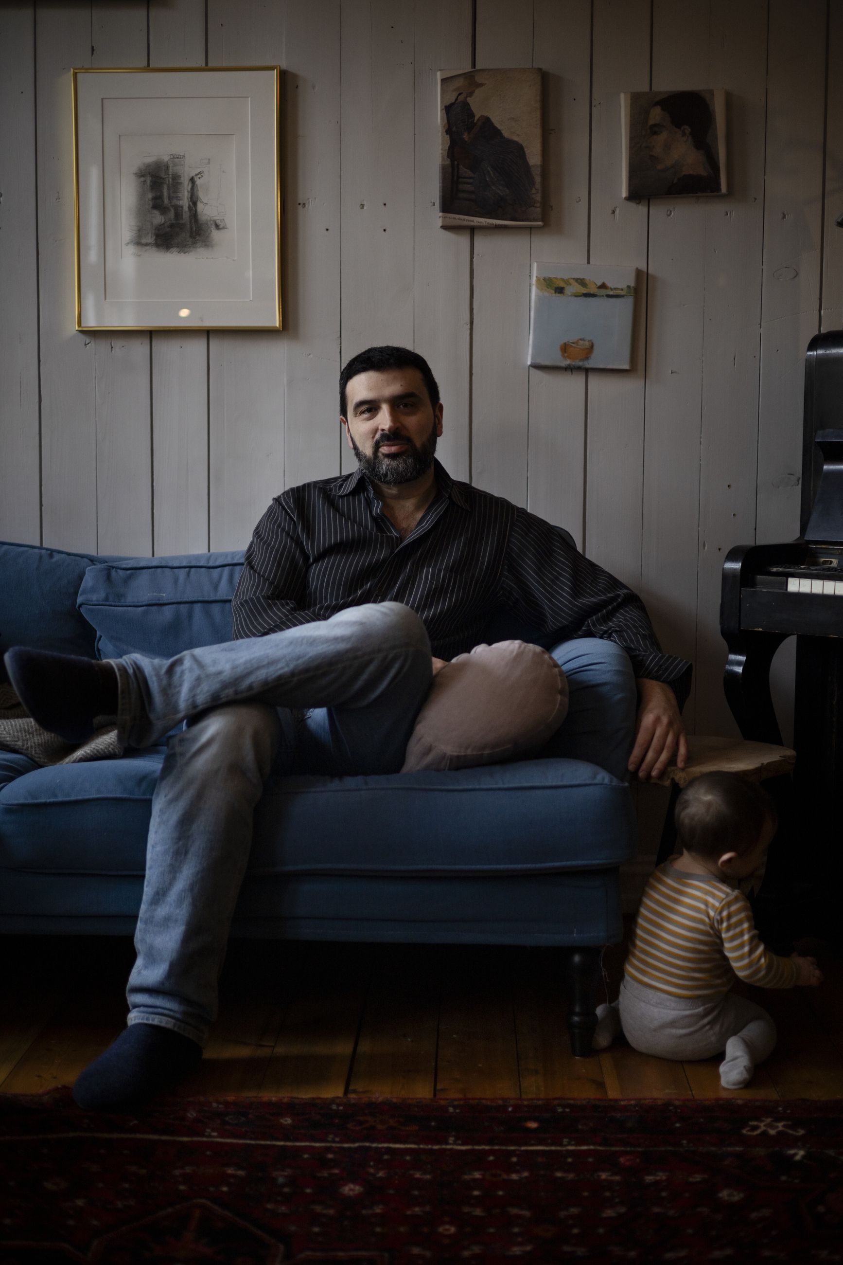 Bekymret: Tidligere Vänsterparti-politiker og spaltist i Klassekampen Ali Esbati har de siste dagene fulgt krigen i Midtøsten fra Oslo, der han for tida er i pappaperm.