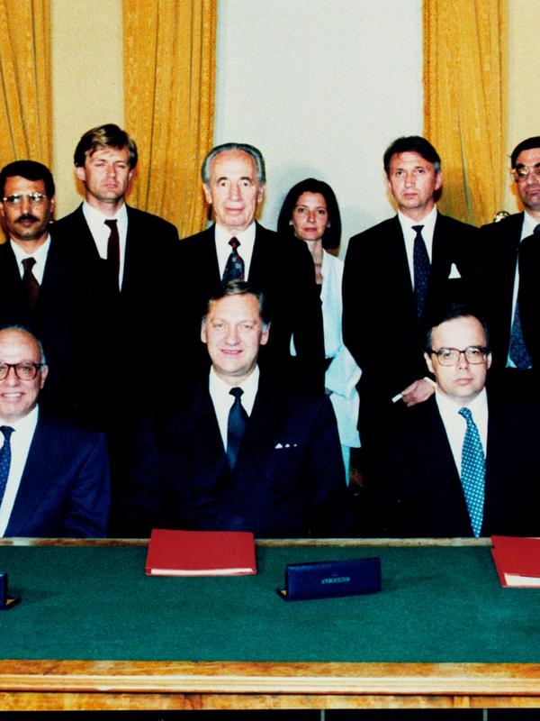 Moxnes (R) vil ha oppvask av prosessen rundt Oslo-avtalen