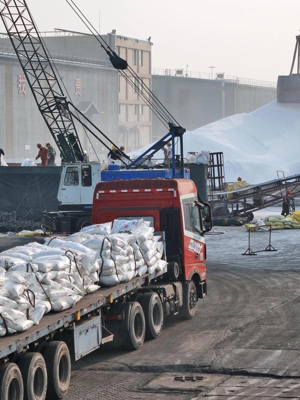 Verden har enda ikke innsett hvor alvorlige de globale konsekvensene av Iran-krigen er, sier økonom Gregor Semieniuk.