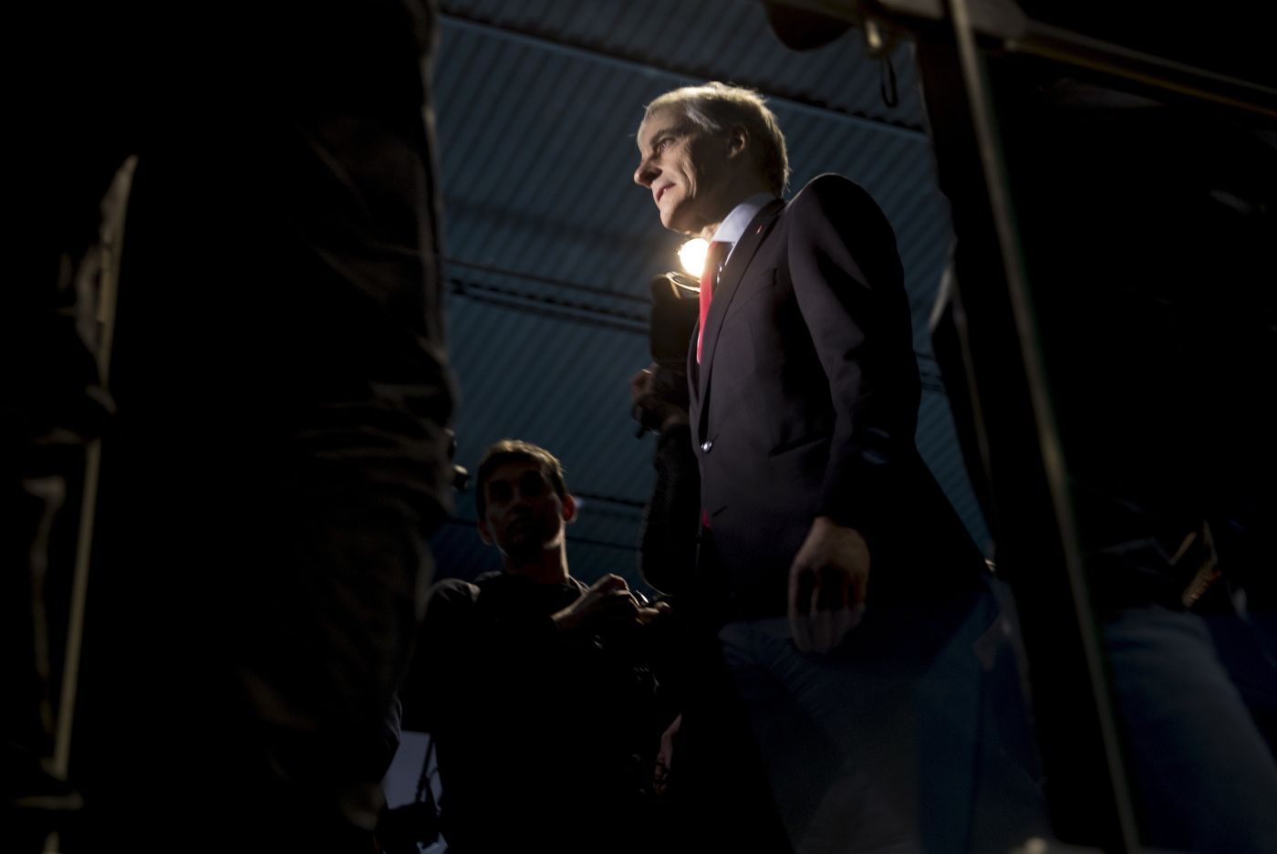 Ekstraordinært landsstyremøte i Arbeiderpartiet i kjølvannet av varslingssakene mot den nylig avgått nestleder Trond Giske. Der er det ventet at spørsmålet om ekstraordinært landsmøte blir et tema. Landsstyremøtet åpner med innledning fra partileder Jonas Gahr Støre om den politiske situasjonen og situasjonen for partiet. 
  
  
 Foto: Tom Henning Bratlie