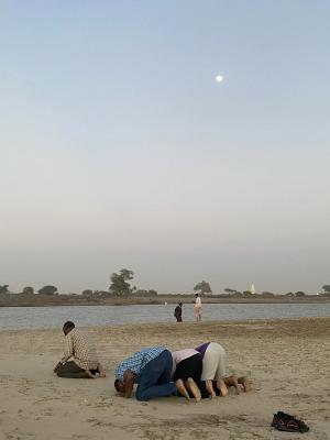 Johan Kristian Meyer: Nå får lokalt ansatte av UD verken utbetalt lønn eller pensjon.