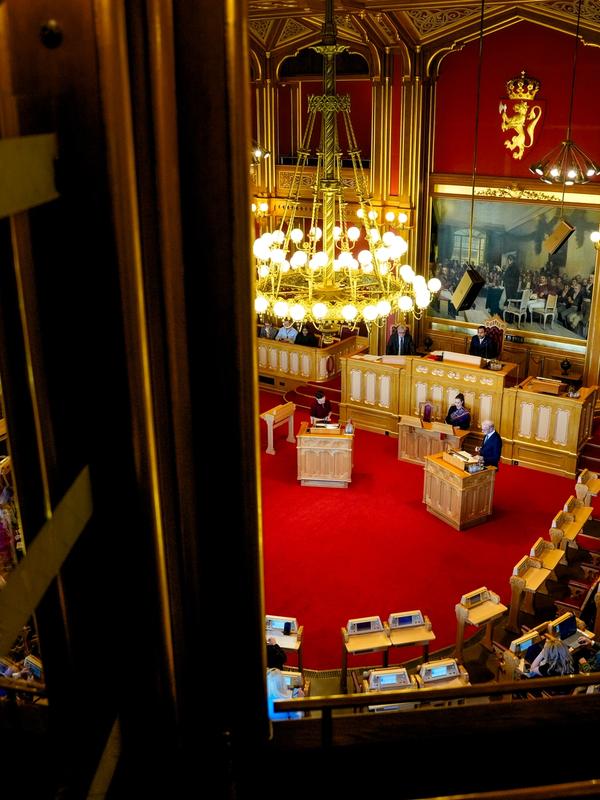 I dag må barne­ministeren svare Stortinget