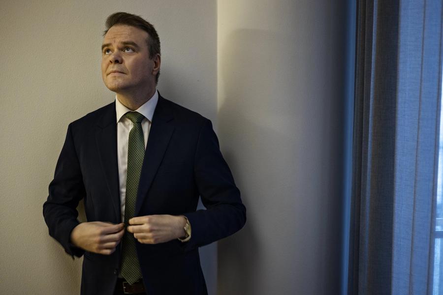 Akademiet-advokat Ove Vanebo slår tilbake mot utdanningsmyndighetene.