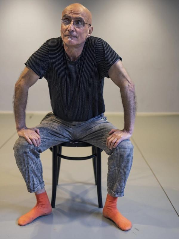 Nadir Guendouz har fostret opp en hel generasjon multikulturelle scenekunstnere. Nå lærer han mest av de unge.