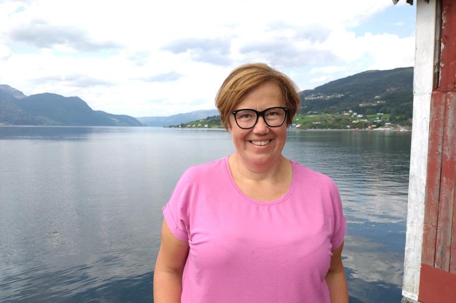 Hege Lothe (53) har Vårherre på sin side