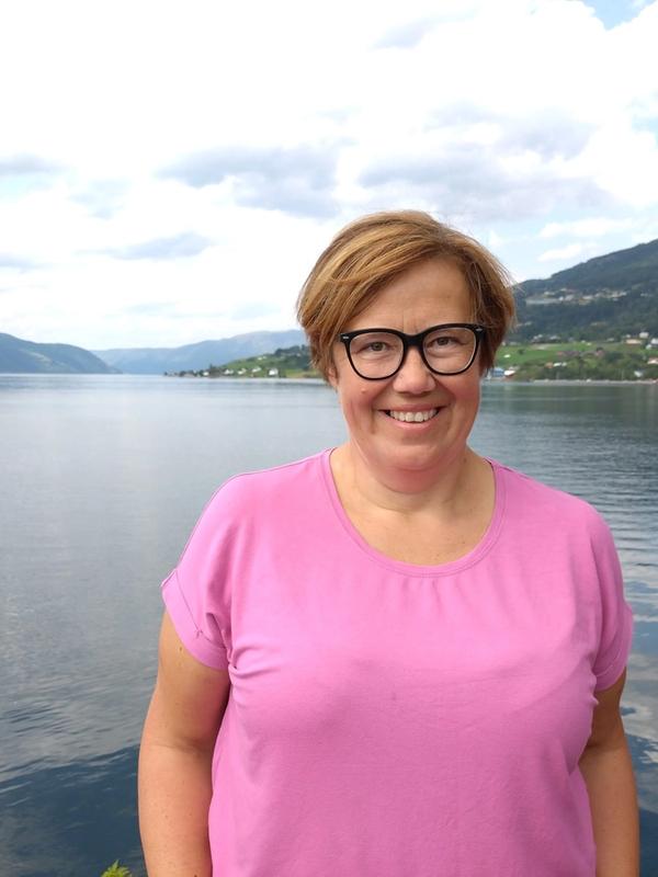 Hege Lothe (53) har Vårherre på sin side