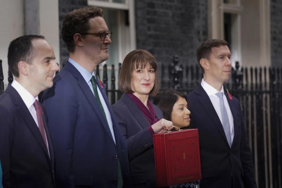Den britiske finansministeren Rachel Reeves’ stats­budsjett er klart. Dette er trolig hva konsekvensene blir.