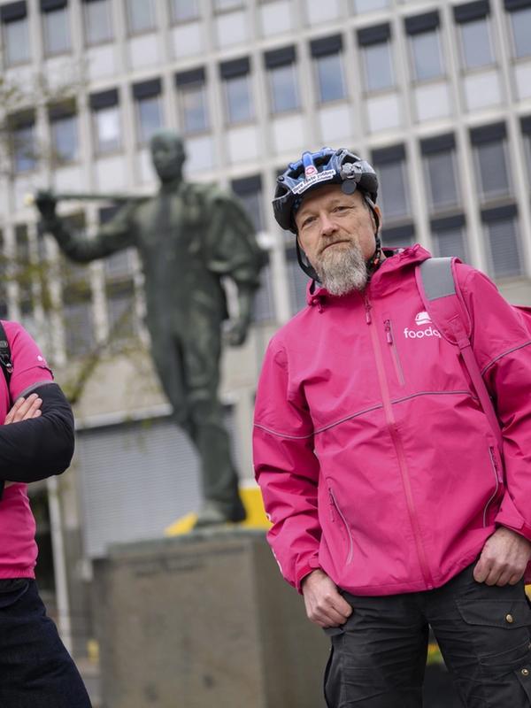 To år etter at Foodora-bud sikra tariff for alle ansatte, har de et nytt problem.